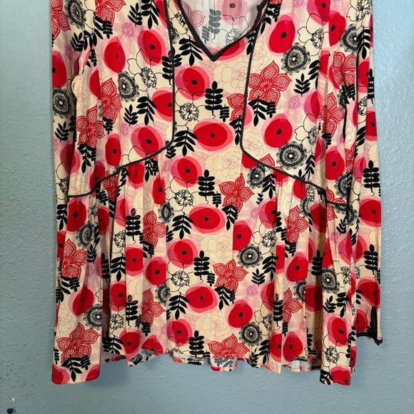 Matilda Jane Red and Cream Floral Blouse - Picture 6 of 13